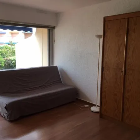 Spacieux 4 Pers Avec Terrasse A Port Camargue - Fr-1-731-147 Le Grau-du-Roi